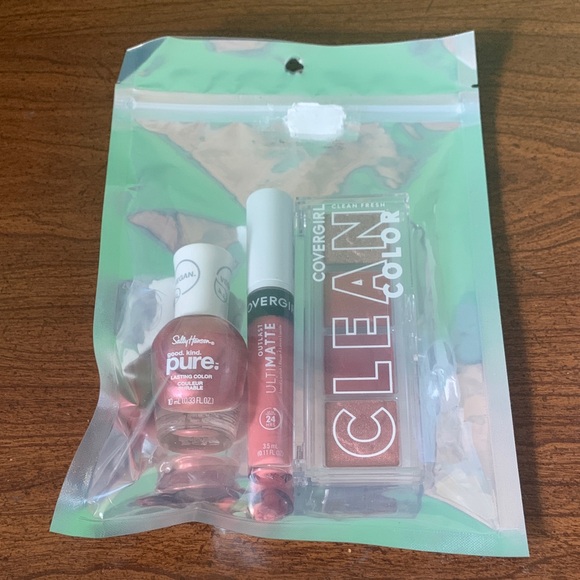 Cover Girl and Sally Hansen Other - NWOT 3pc Branded Makeup Bundle